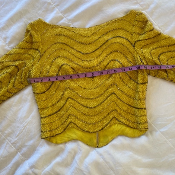 😍 Vtg Canary Yellow Silk & Beaded Top - Picture 9 of 11